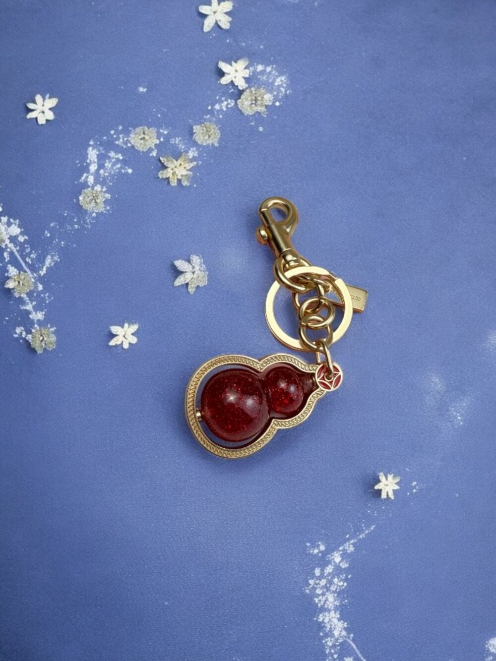 🌸Coach Elegant Red and Gold Keychain - Picture 7 of 8